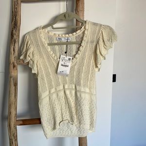 Zara ruffle v-neck top with flutter sleeves. Size small